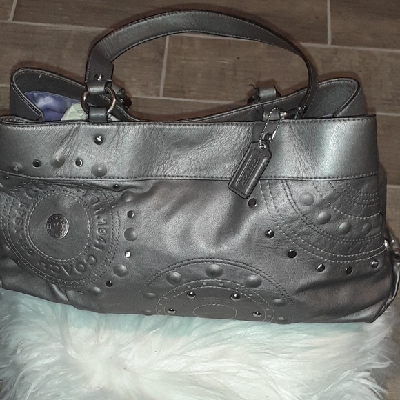 Coach - Picture 1 of 5